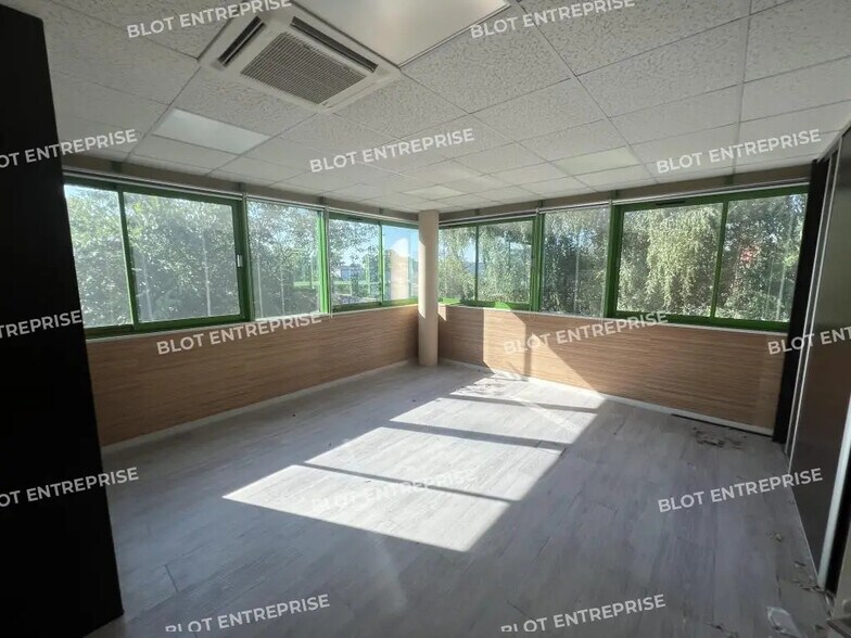 Bureau dans Carquefou à louer - Photo de l’immeuble – Image 3 sur 9