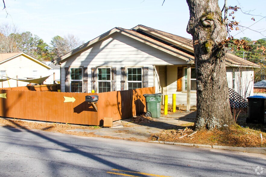 6135 Petty St SW, Covington, GA à vendre - Photo de l’immeuble – Image 3 sur 30