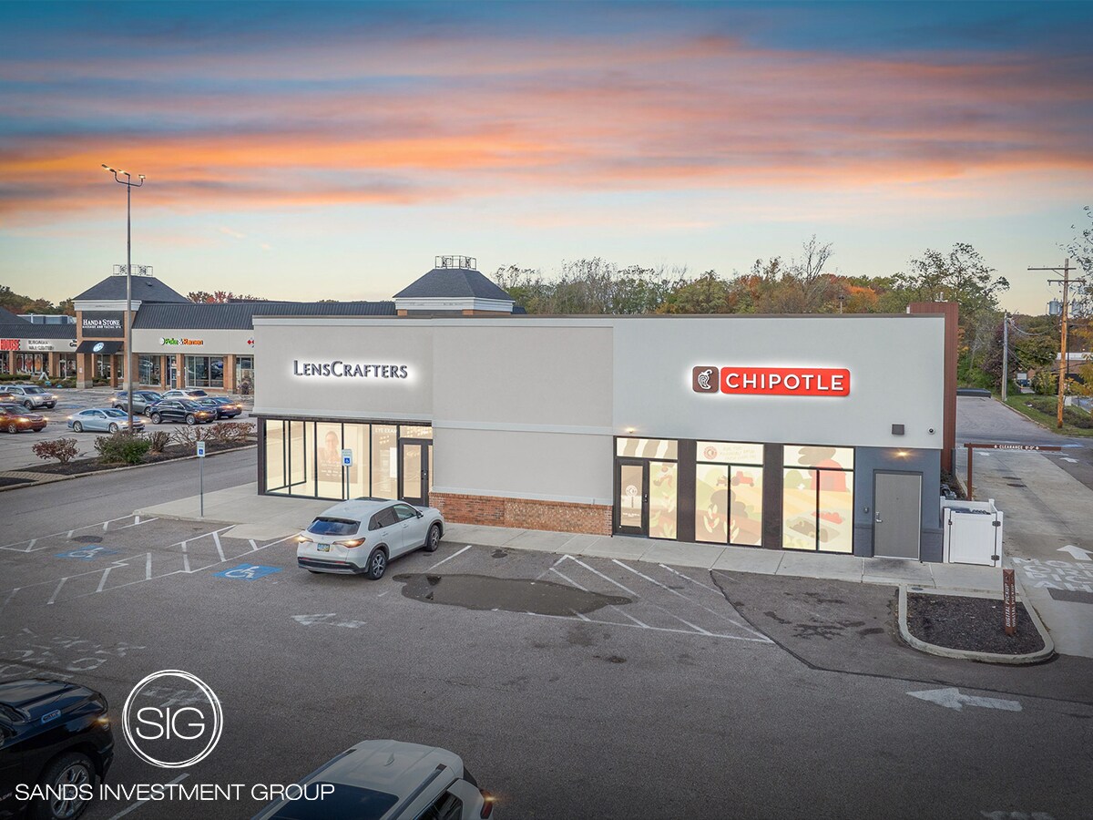 17090 Royalton Rd, Strongsville, OH à vendre Photo de l’immeuble– Image 1 sur 6