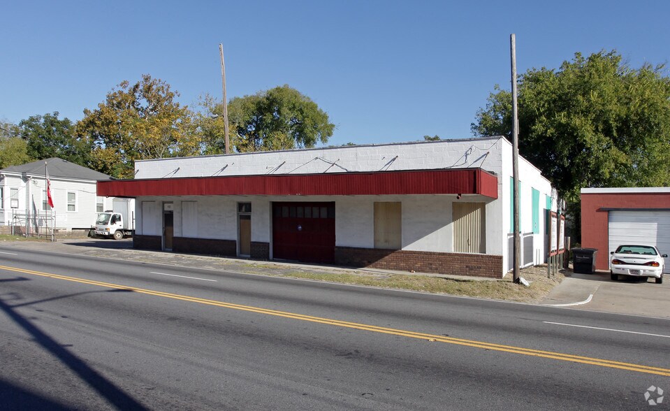 112 W Victory Dr, Savannah, GA à louer - Photo de l’immeuble – Image 3 sur 15