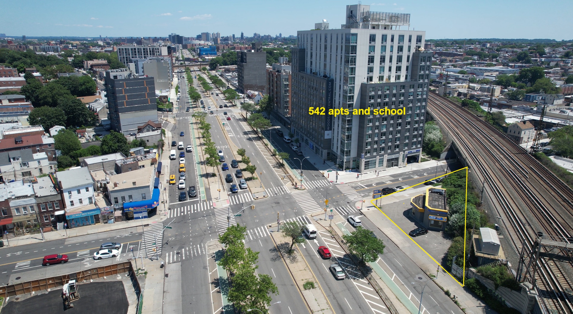 68-20 Queens Blvd, Woodside, NY à vendre Photo de l’immeuble– Image 1 sur 26