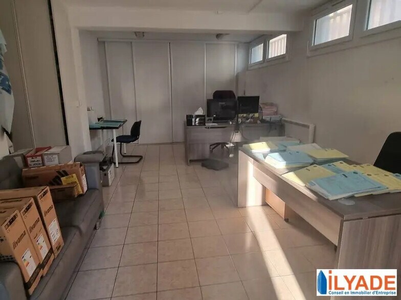 Bureau dans Marseille à vendre - Photo intérieure – Image 2 sur 10