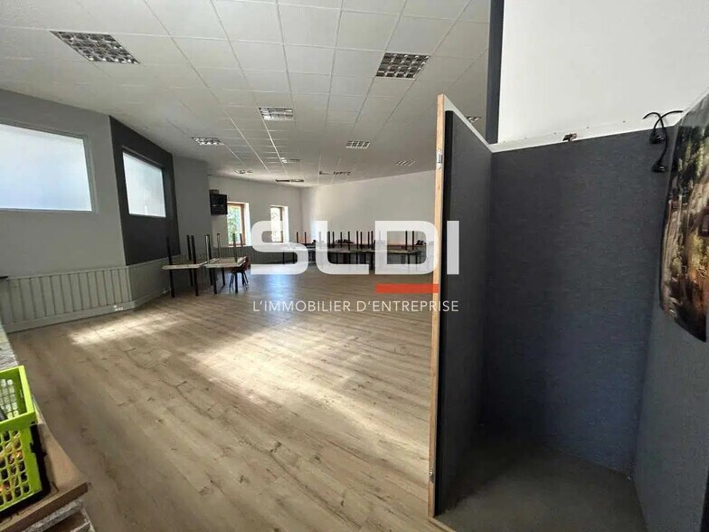 Bureau dans Gleizé à louer - Photo de l’immeuble – Image 3 sur 6