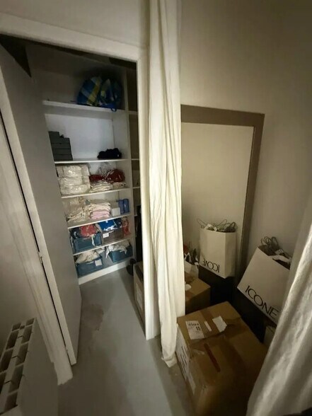 Local commercial dans Paris à louer - Photo intérieure – Image 2 sur 3