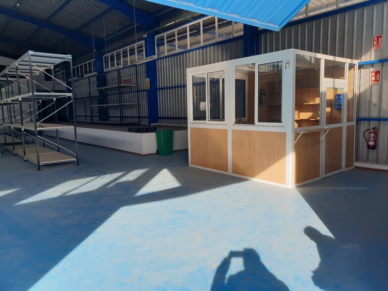 Industriel/Logistique dans Petrer, Alicante à vendre - Photo de l’immeuble – Image 3 sur 27