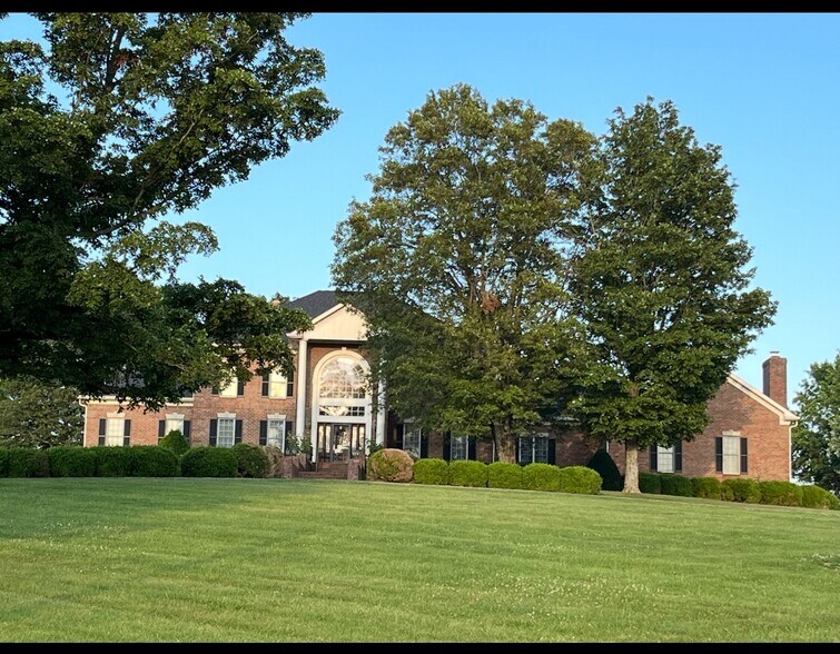 5090 Main St, Spring Hill, TN à vendre - Photo de l’immeuble – Image 1 sur 9