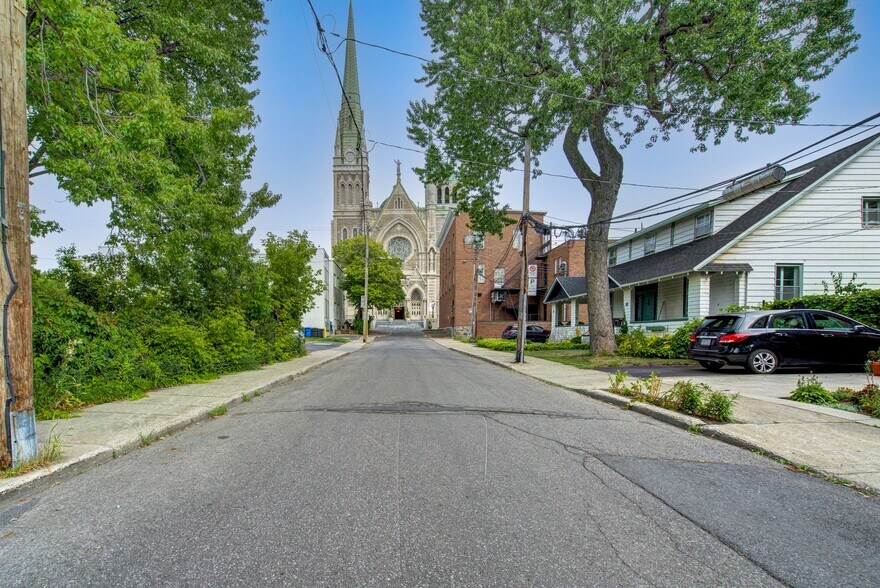 15 Rue Charlotte, Longueuil, QC à vendre - Photo de l’immeuble – Image 3 sur 9