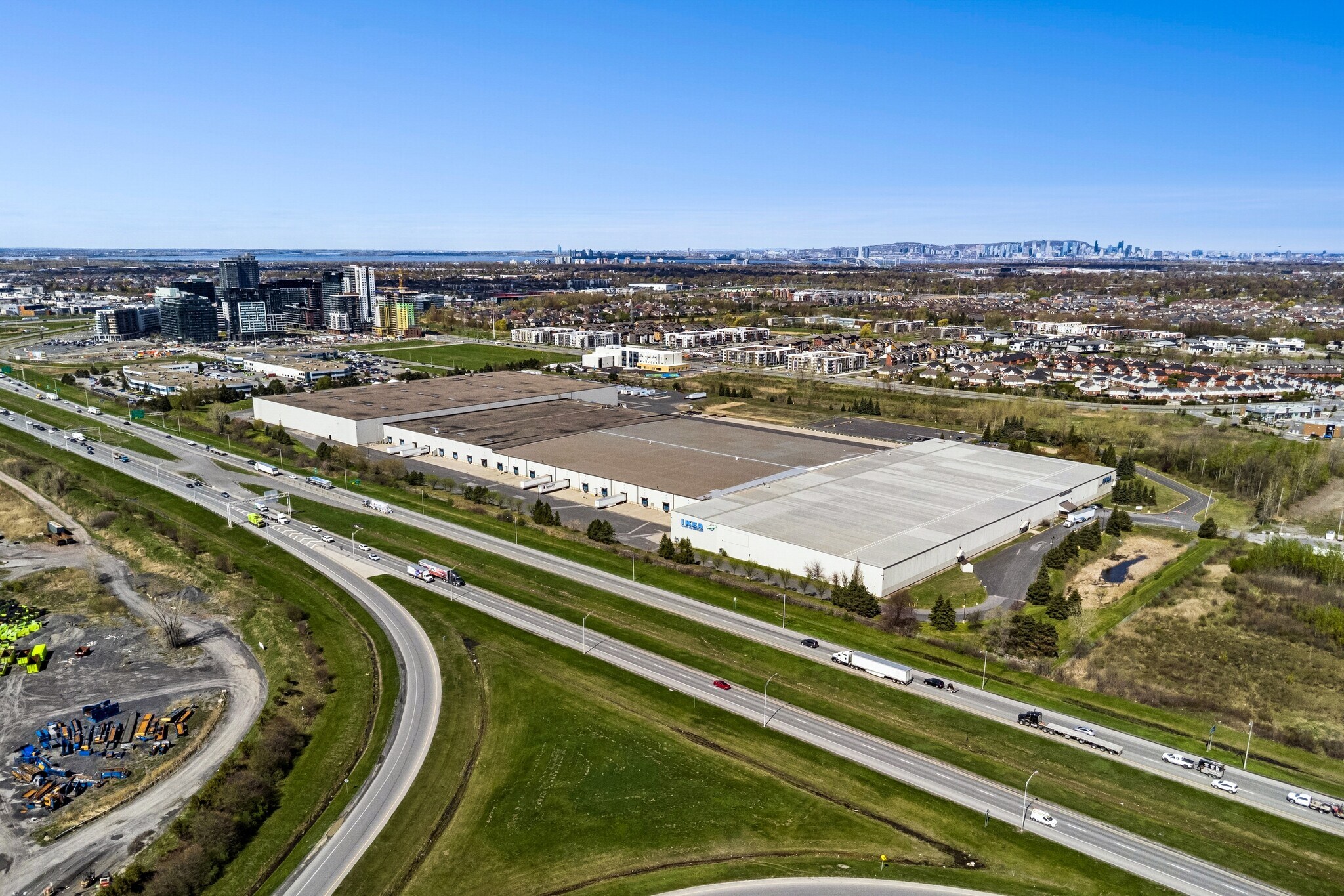 5405 Pl de la Couronne, Brossard, QC à vendre Photo principale– Image 1 sur 3