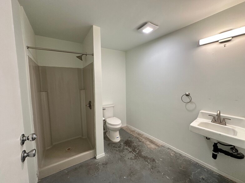 2315-2325 Jesse St, Los Angeles, CA à louer - Photo de l’immeuble – Image 2 sur 4