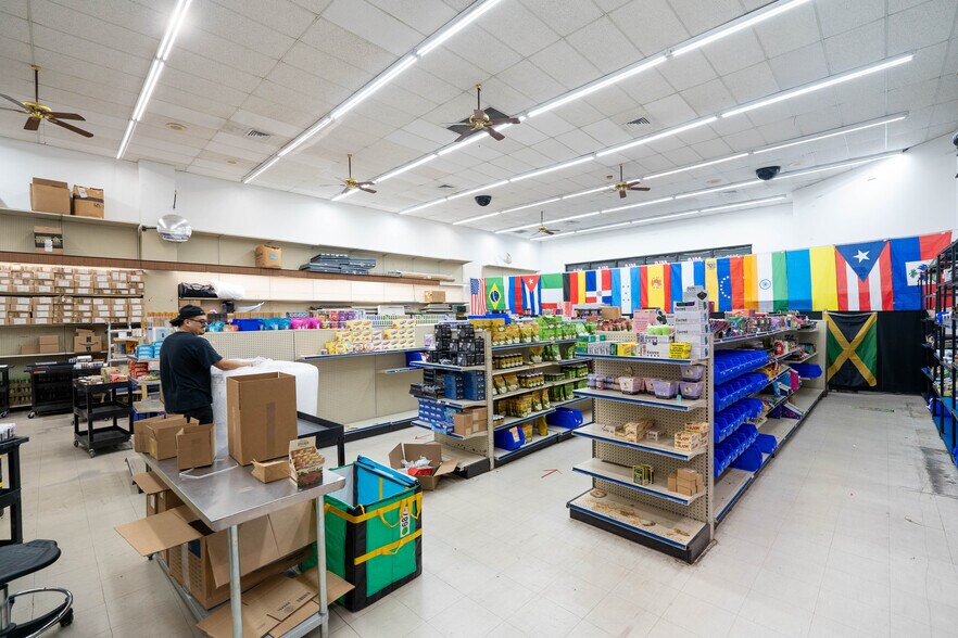 3500 NW 17th Ave, Miami, FL à louer - Photo intérieure – Image 3 sur 8