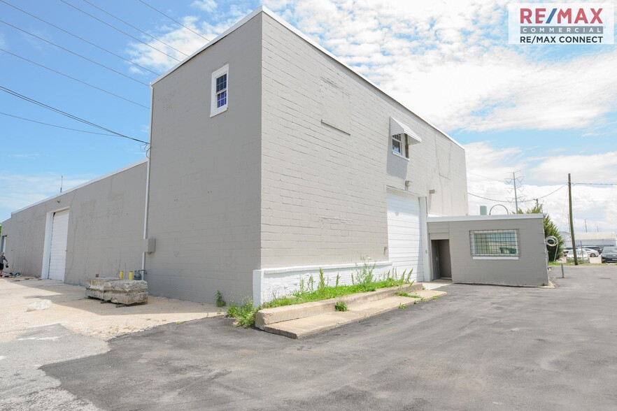 2850 Cromwell Rd, Norfolk, VA à louer - Photo de l’immeuble – Image 2 sur 37