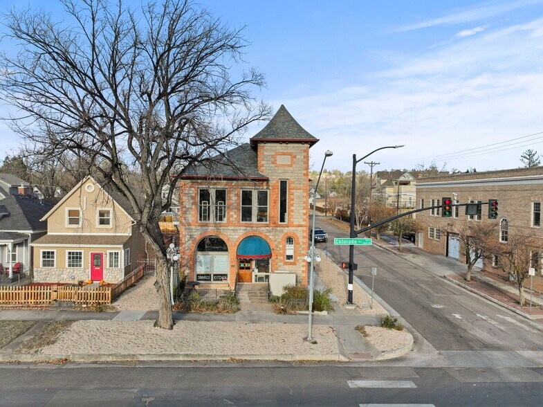 2902 W Colorado Ave, Colorado Springs, CO à louer - Photo de l’immeuble – Image 1 sur 12