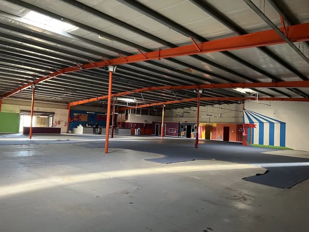 Local commercial dans Biganos à vendre Photo intérieure– Image 1 sur 13