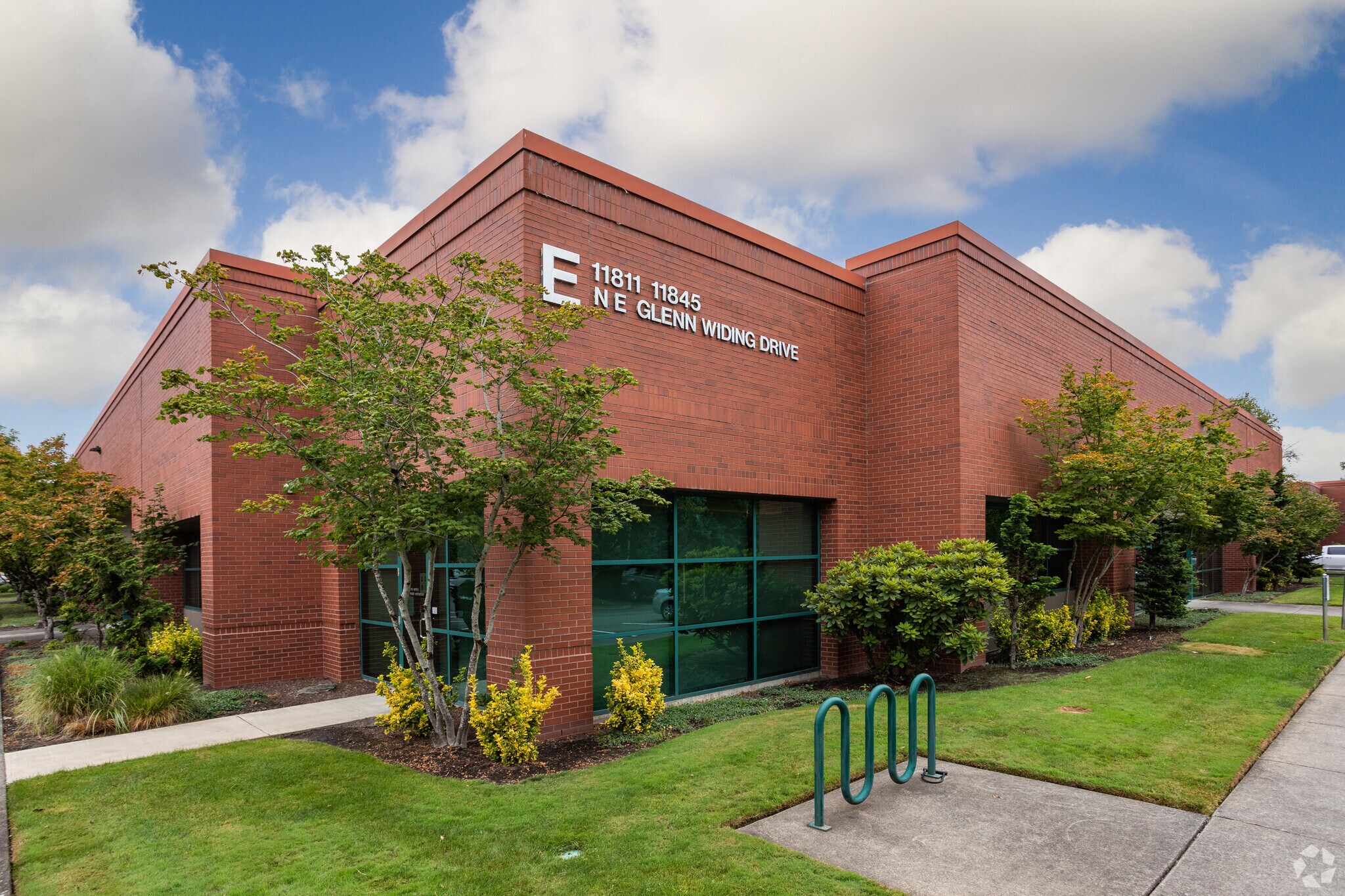 11719-11731 NE Glenn Widing Dr, Portland, OR à louer Photo principale– Image 1 sur 17