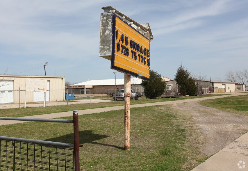 1004 S Interstate Highway 45, Ennis, TX à vendre - Photo de l’immeuble – Image 3 sur 4