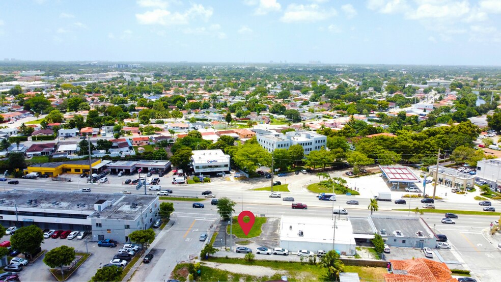 7335 W FLAGLER St, Miami, FL à vendre - Photo de l’immeuble – Image 2 sur 6
