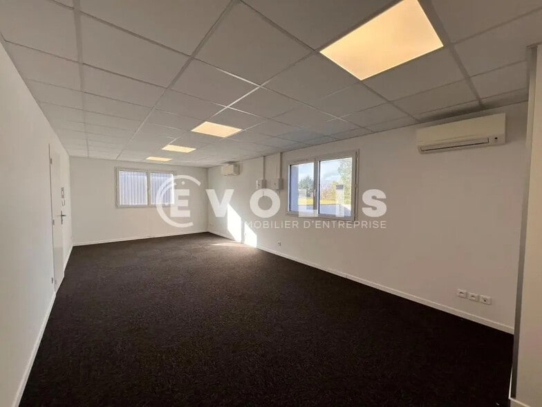 Bureau dans Pompignac à louer - Photo intérieure – Image 2 sur 4