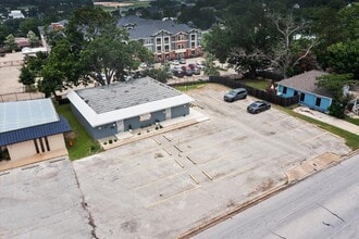 303 E Academy St, Brenham, TX - VUE AÉRIENNE  vue de carte - Image1
