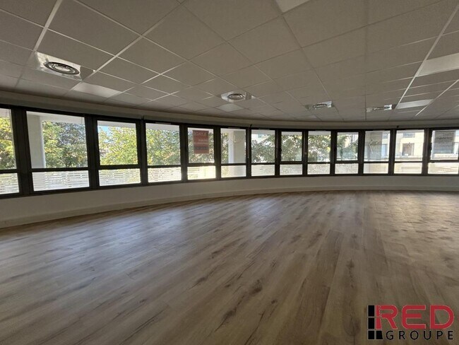 Plus de détails pour Bureau à vendre