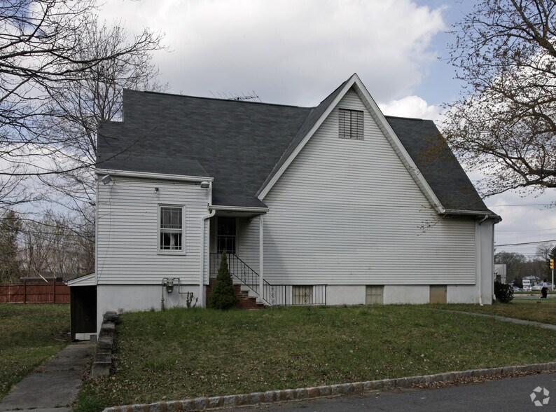 2 Old Rd, Livingston, NJ à vendre - Photo de l’immeuble – Image 2 sur 5