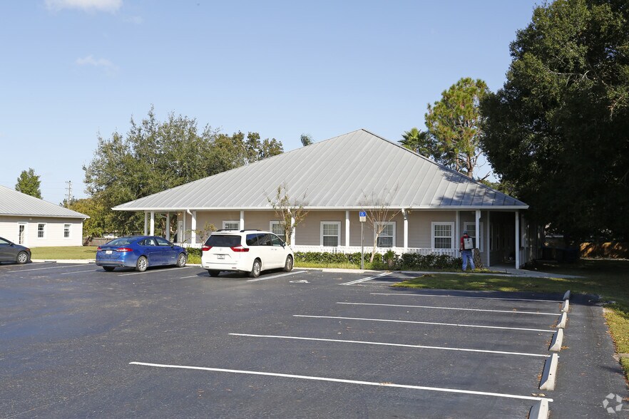 9851 State Road 54, New Port Richey, FL à louer - Photo principale – Image 1 sur 3