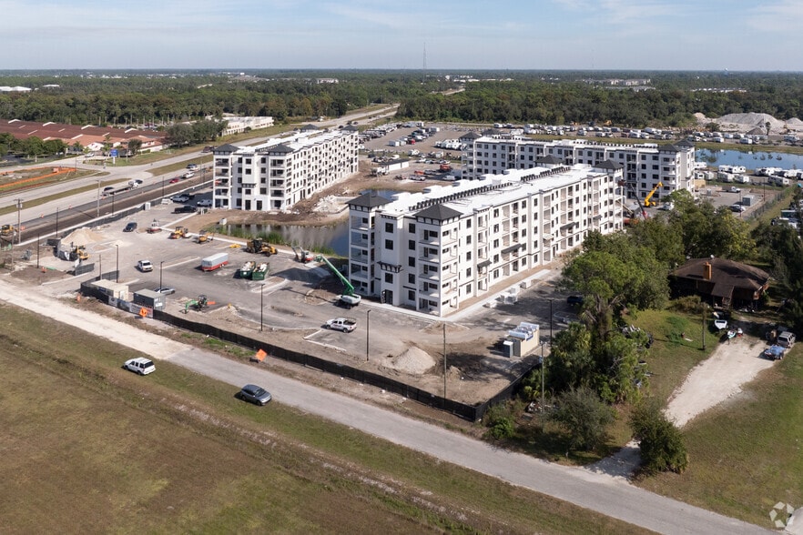 2500 NE Pine Island Rd, North Fort Myers, FL à louer - Aérien – Image 2 sur 19