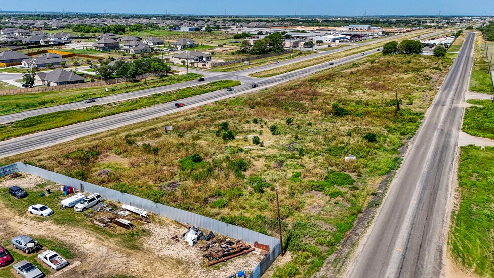 9433-9477 US 87 E hwy, San Antonio, TX à vendre - Aérien – Image 2 sur 6