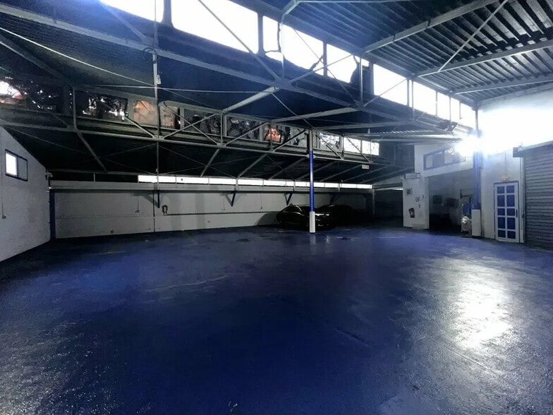Industriel/Logistique dans Nice à vendre - Photo intérieure – Image 3 sur 8