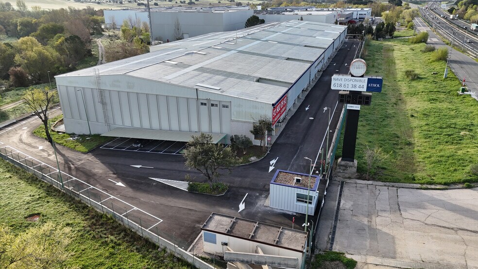 Industriel/Logistique dans San Agustín del Guadalix, Madrid à louer - Photo de l’immeuble – Image 3 sur 15