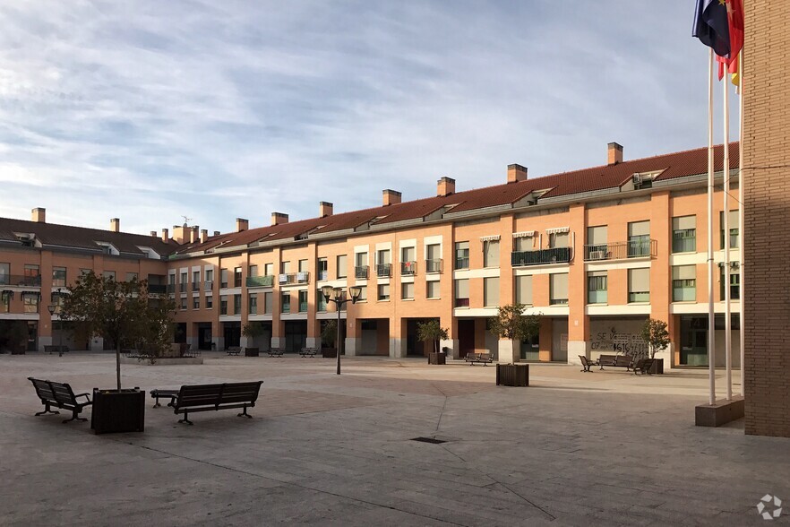 Plaza Mayor, 8, Arroyomolinos, Madrid à vendre - Photo de l’immeuble – Image 2 sur 5