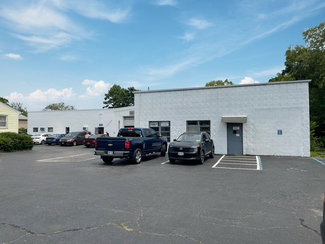 Plus de détails pour 1687 Roosevelt Ave, Bohemia, NY - Industriel/Logistique à vendre