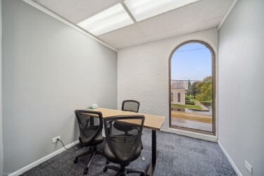 4550 W 103rd St, Oak Lawn, IL à louer - Photo de l’immeuble – Image 2 sur 4