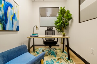 136 4th St N, Saint Petersburg, FL à louer Photo intérieure– Image 1 sur 1