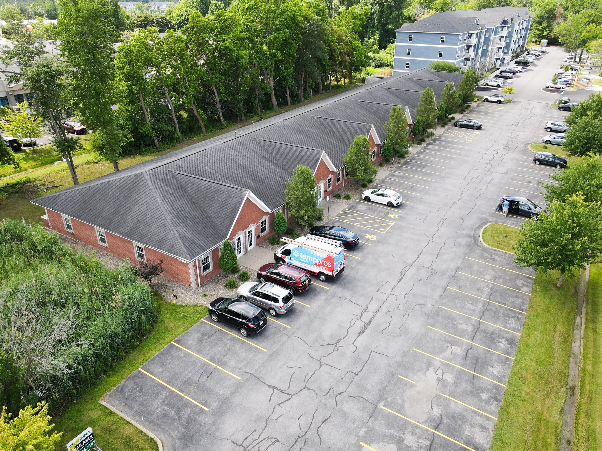 2390 N Forest Rd, Getzville, NY à louer Aérien– Image 1 sur 9