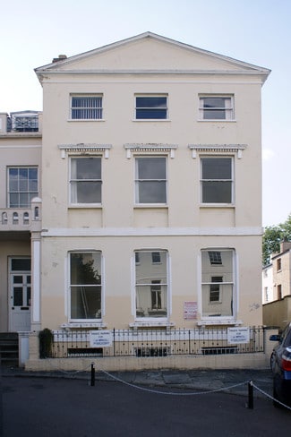 Plus de détails pour 122 Winchcombe St, Cheltenham - Bureau à louer
