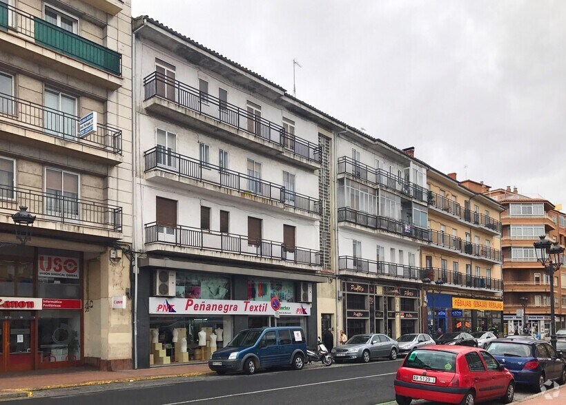 Local commercial dans Ávila, Ávila à louer - Photo principale – Image 1 sur 2