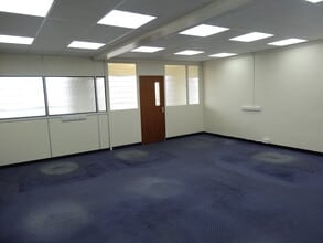 60 Windsor Ave, Londres à louer Photo intérieure– Image 1 sur 4