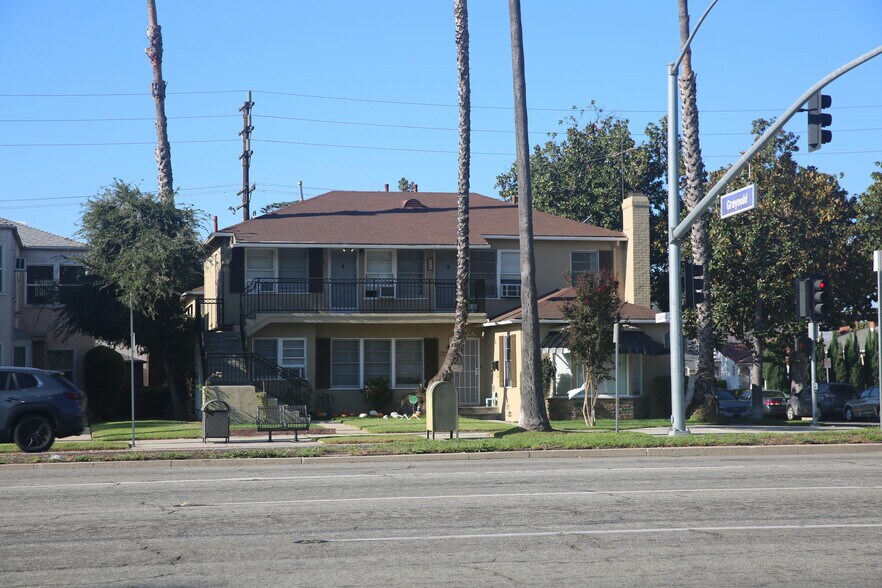 988 W Glenoaks Blvd, Glendale, CA à vendre - Photo de l’immeuble – Image 2 sur 14