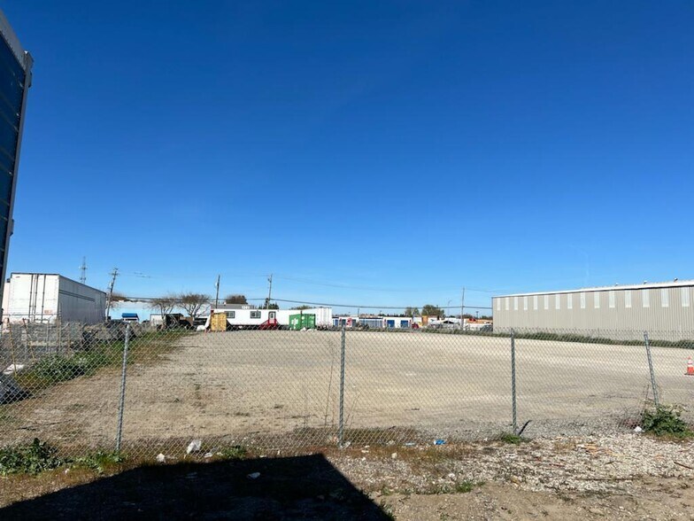 1310 E Beamer St, Woodland, CA à vendre - Photo de l’immeuble – Image 2 sur 22