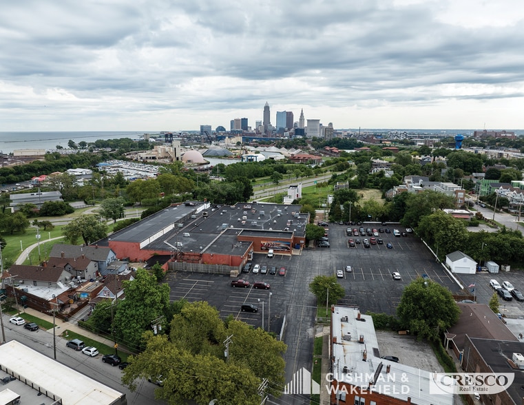 5502 Cass Ave, Cleveland, OH à louer - Photo principale – Image 1 sur 7