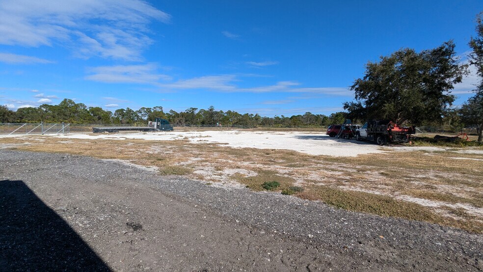 91 Atherton, Lake Placid, FL à louer - Photo de l’immeuble – Image 2 sur 10
