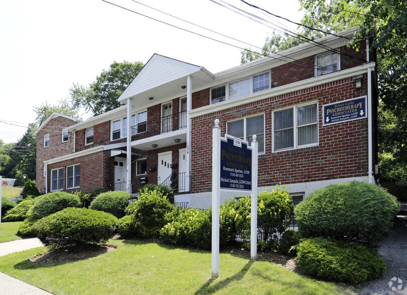 1032-1036 Victory Blvd, Staten Island, NY à louer - Photo de l’immeuble – Image 2 sur 33