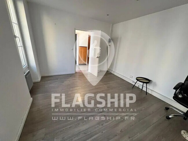 Plus de détails pour Bureau à vendre