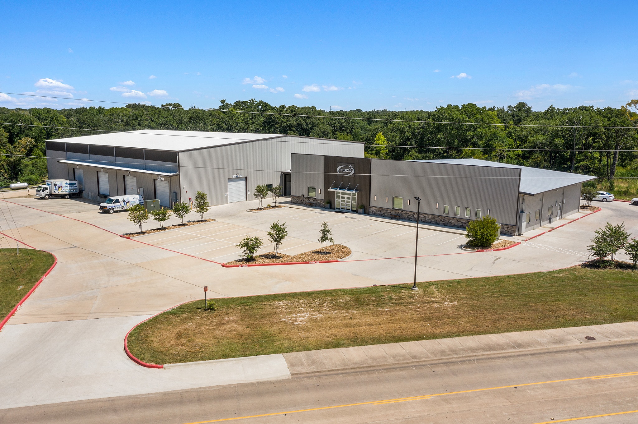 1430 N Harvey Mitchell Pkwy, Bryan, TX à louer Photo principale– Image 1 sur 24