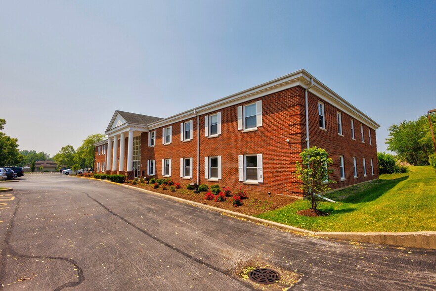 6912 Main St, Downers Grove, IL à louer - Photo de l’immeuble – Image 3 sur 11