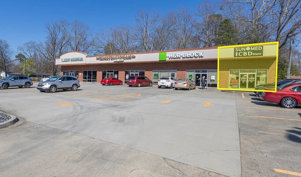 3182-3192 N Main St, Anderson, SC à louer - Photo principale – Image 1 sur 6