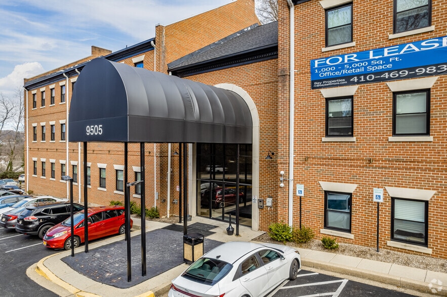 9505 Reisterstown Rd, Owings Mills, MD à louer - Photo de l’immeuble – Image 3 sur 7