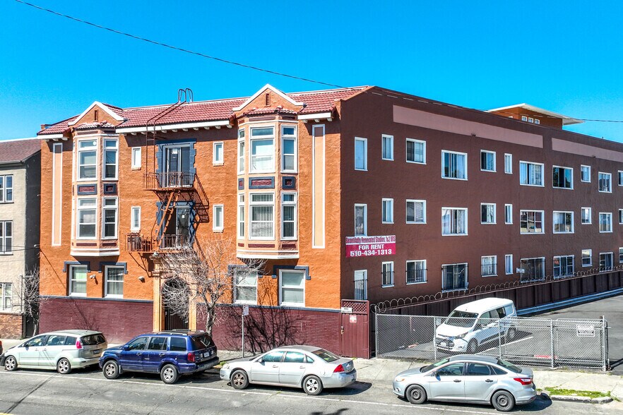 2624 Foothill Blvd, Oakland, CA à vendre - Photo principale – Image 1 sur 20