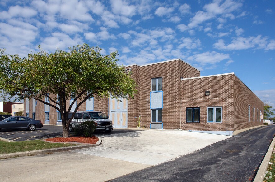 850-860 Remington Rd, Schaumburg, IL à louer - Photo de l’immeuble – Image 2 sur 3