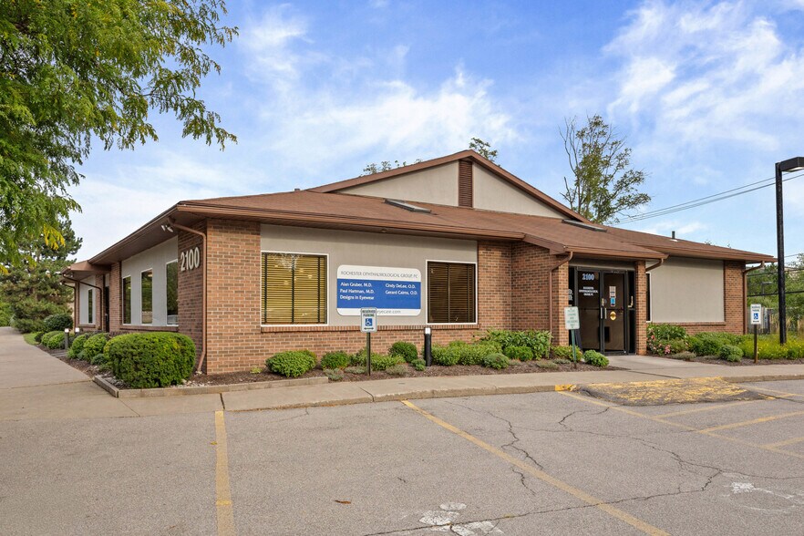 2100 S Clinton Ave, Rochester, NY à vendre - Photo de l’immeuble – Image 1 sur 56